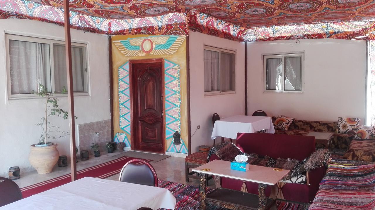 Pyramids Overlook Inn Kafret el-Gabal Екстериор снимка