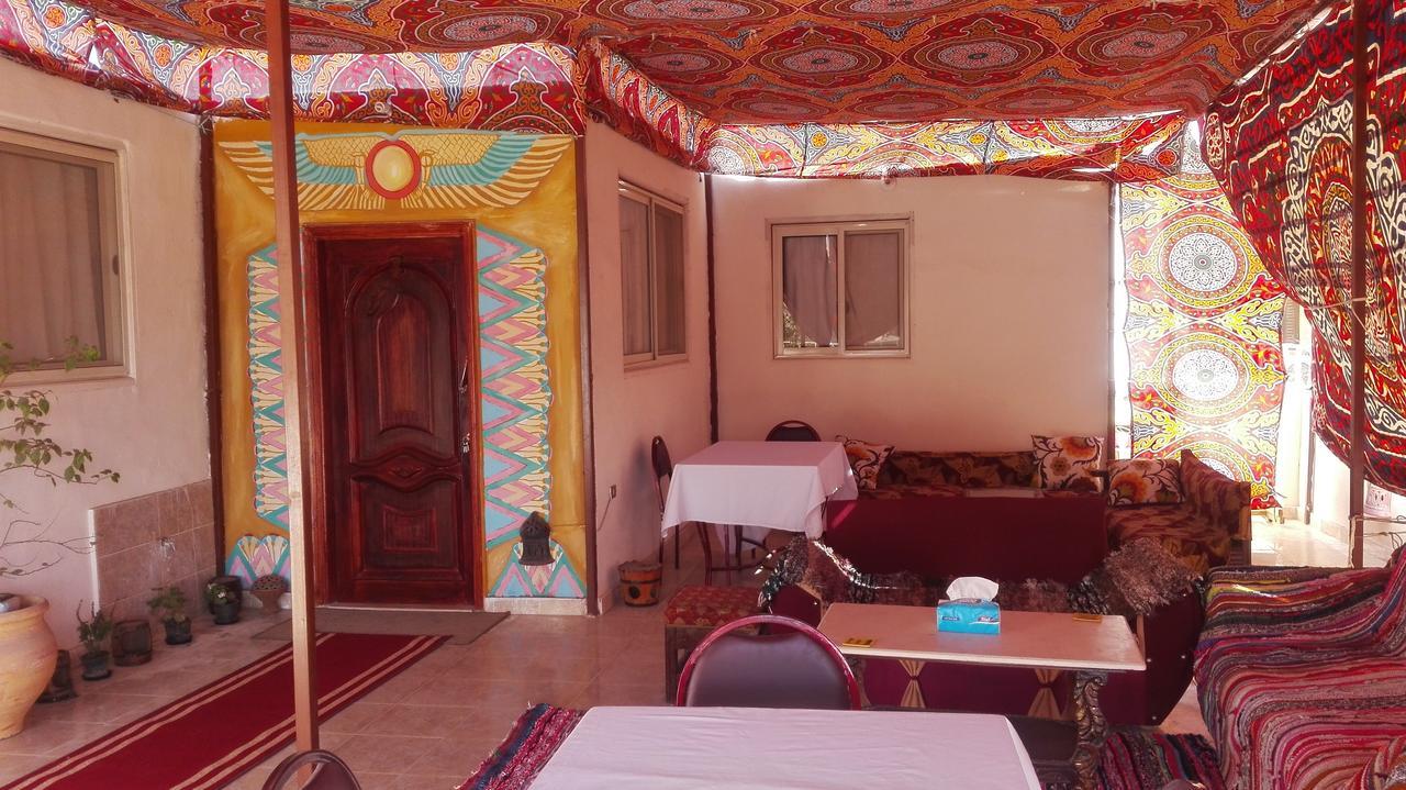 Pyramids Overlook Inn Kafret el-Gabal Екстериор снимка