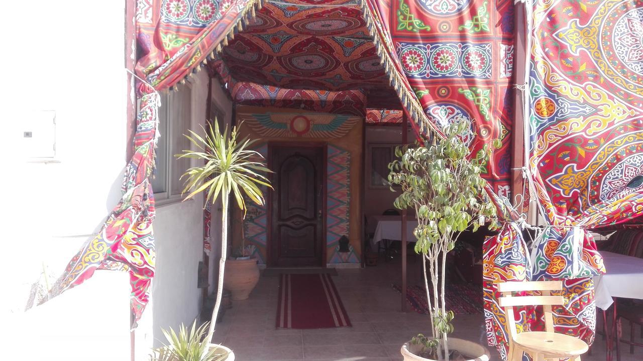 Pyramids Overlook Inn Kafret el-Gabal Екстериор снимка