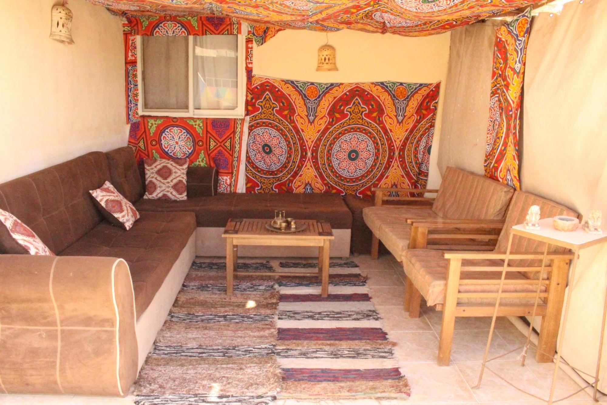 Pyramids Overlook Inn Kafret el-Gabal Екстериор снимка