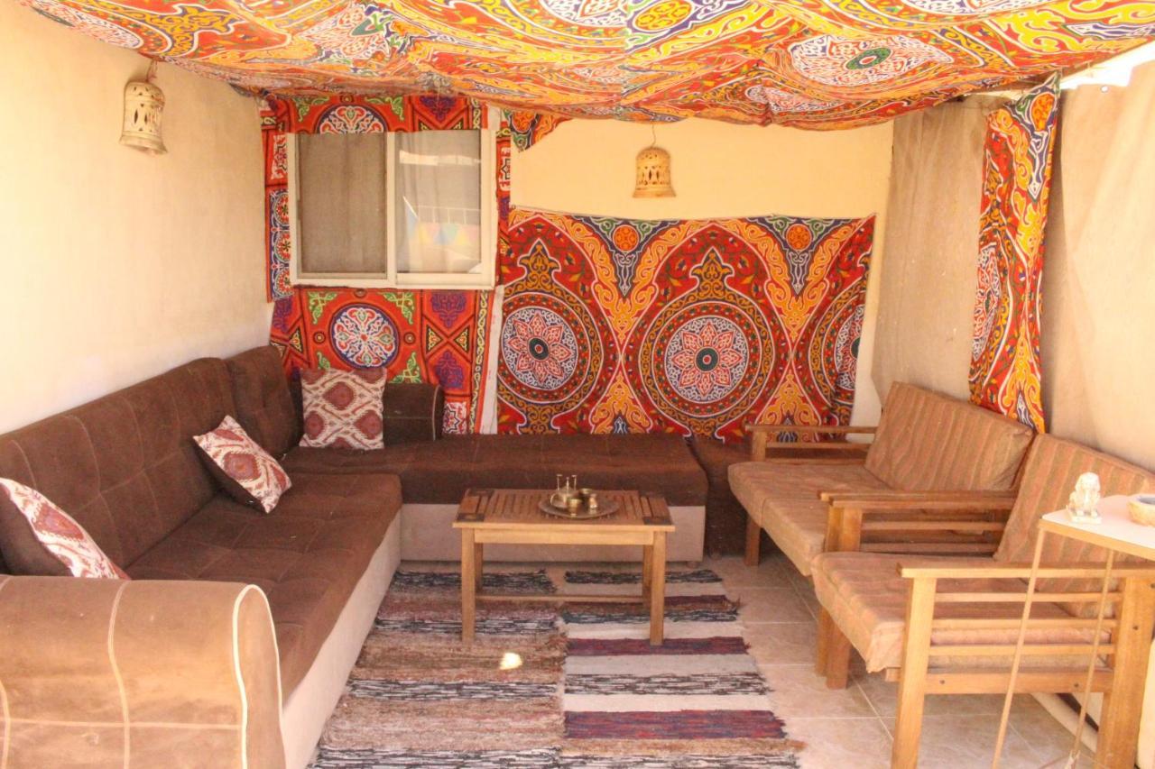 Pyramids Overlook Inn Kafret el-Gabal Екстериор снимка