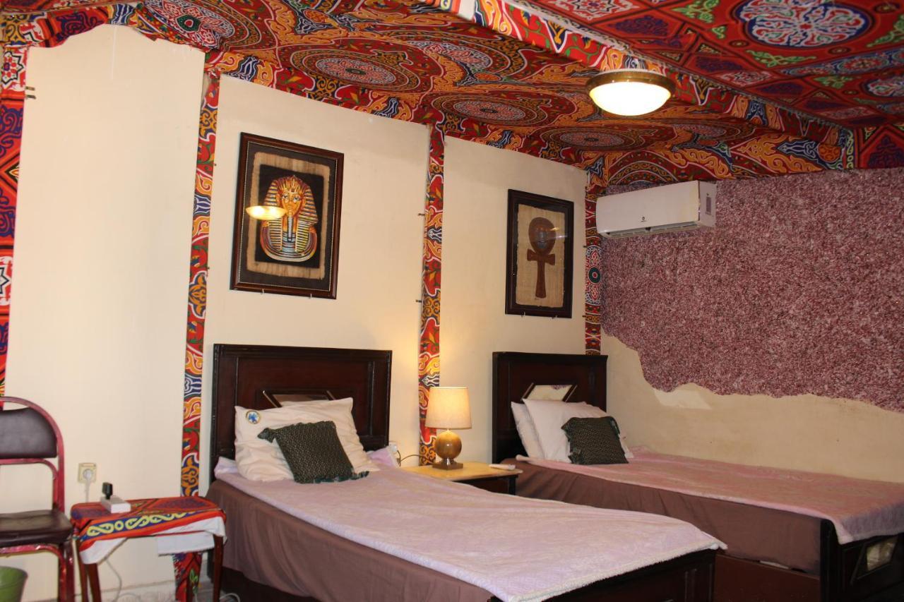 Pyramids Overlook Inn Kafret el-Gabal Екстериор снимка